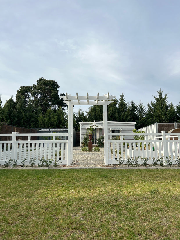 Isabella - Picket PVC Fence Panel Kit 1070Hx2380W - Dagood Products